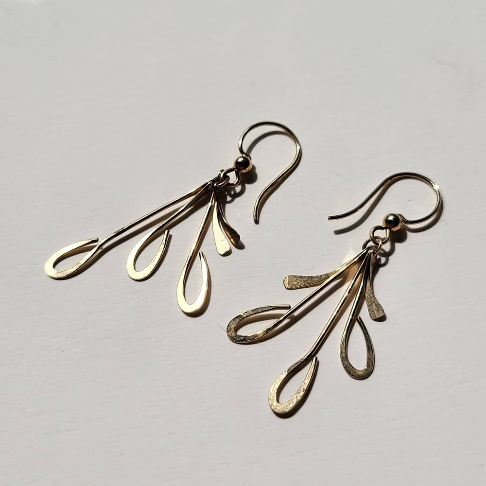 Vintage 12k Gold Filled Dangle Earrings Gold Leaf Textured Drop French Wire